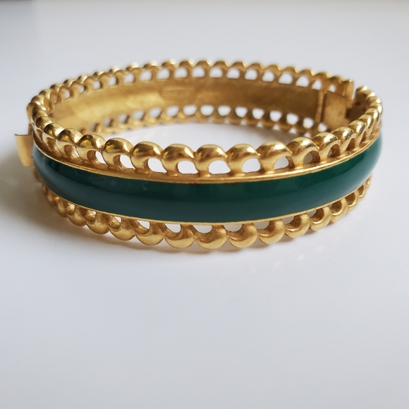 MONET Women's Gold Bangle Bracelet With Emerald Green Enamel Elegant Costume - Picture 1 of 6